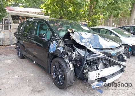 2024 Toyota Sienna Xse z USA, uszkodzony, nr VIN 5TDXRKEC7RS204551